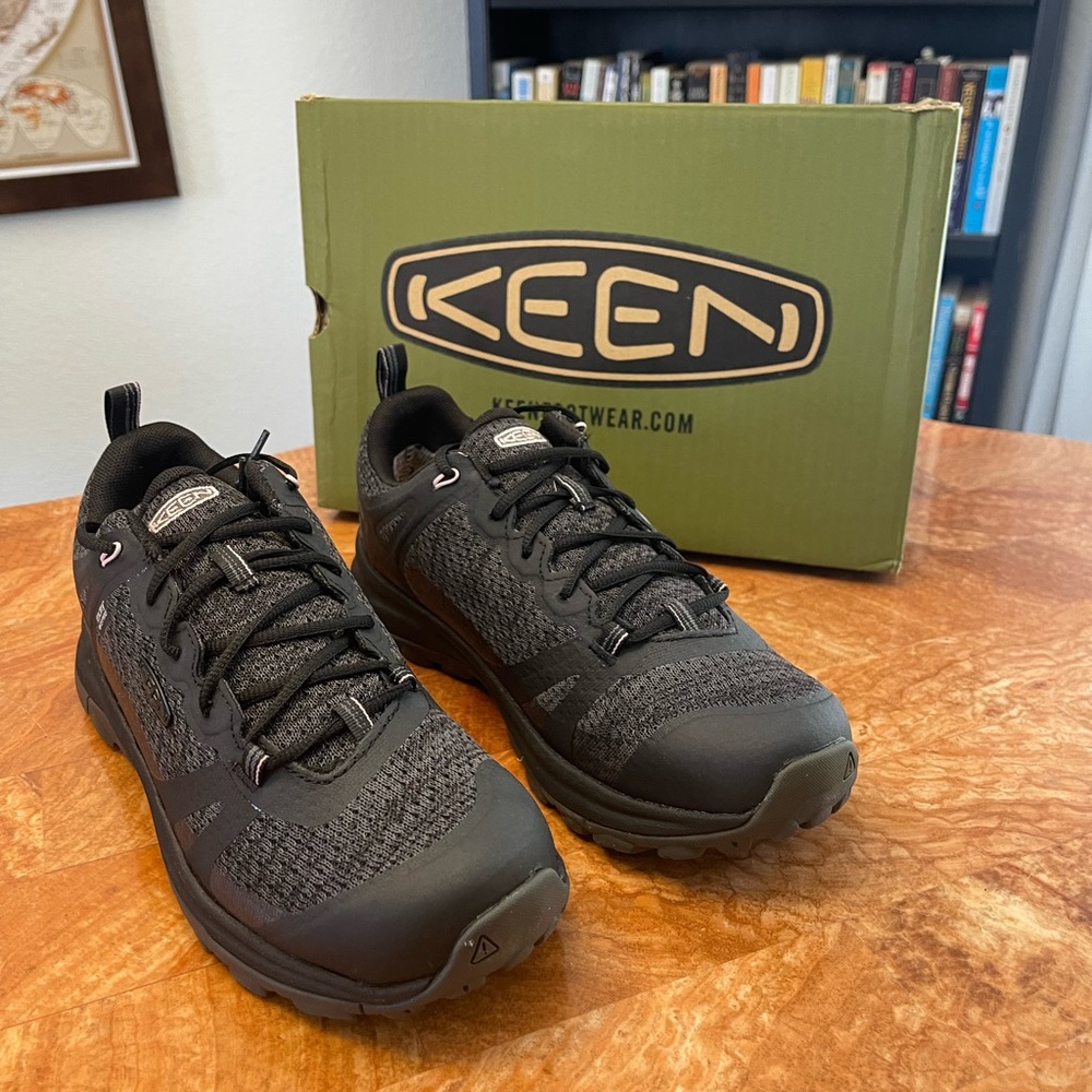NIB  KEEN Women's Terradora 2 Vent Low Height Waterproof Hiking Shoe  ZL840-5
